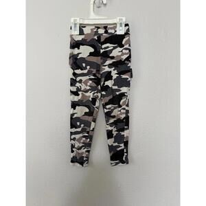 Little bipsy X baby breeze leggings size 4t
Bamboo material has wash wear